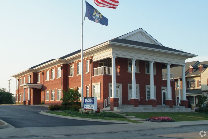 177 N Main St, Plymouth, MI for lease - Primary Photo - Image 1 of 14