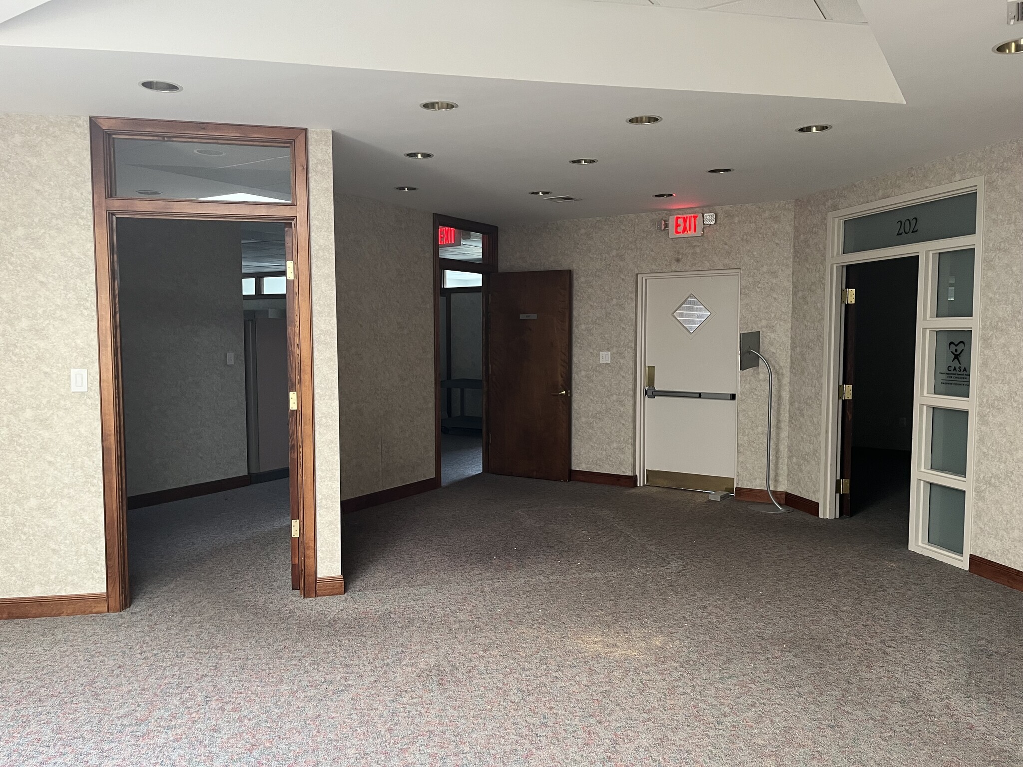 2080 Linglestown Rd, Harrisburg, PA for lease Interior Photo- Image 1 of 6