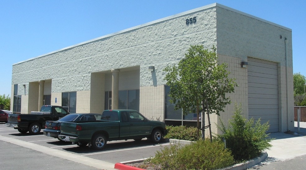 855 Cotting Ln, Vacaville, CA for lease - Building Photo - Image 2 of 3