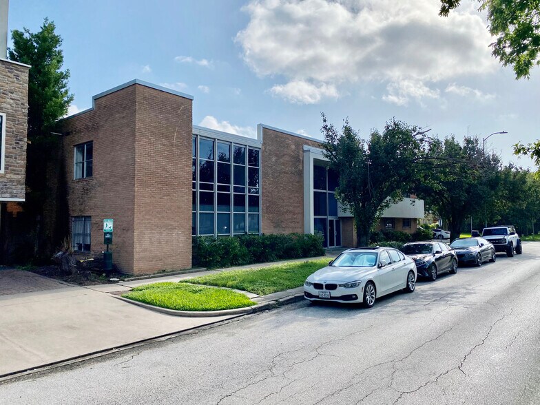 500 Lovett Blvd, Houston, TX à vendre - Photo du bâtiment - Image 2 de 14