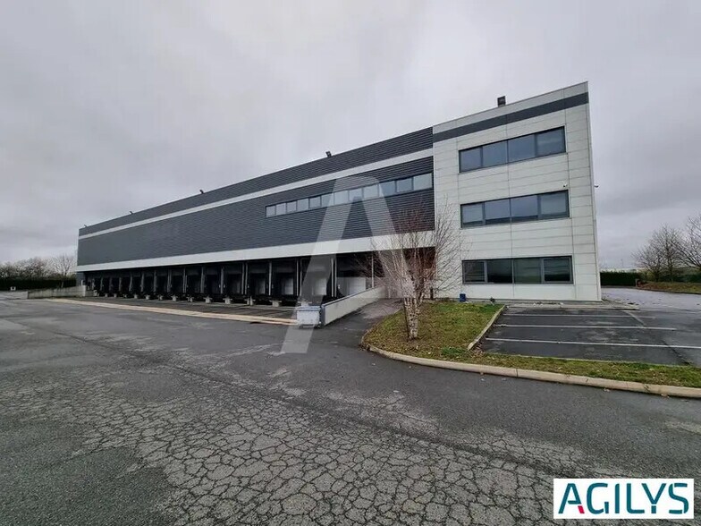 29 Rue Héléne Boucher, Chilly-Mazarin for lease - Building Photo - Image 2 of 6