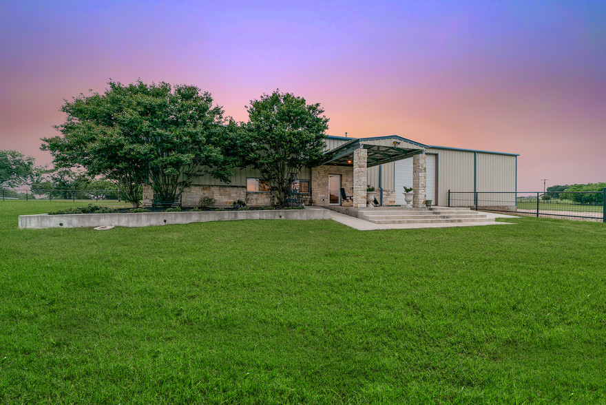 13440 Fm 539, La Vernia, TX for sale - Building Photo - Image 1 of 1