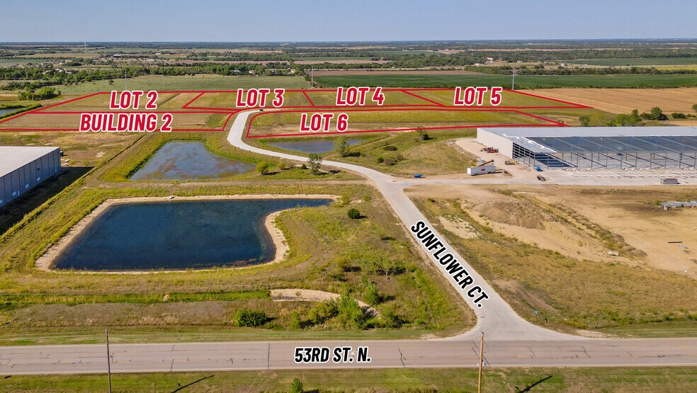 5400 Blk. N. Sunflower Ct, Bel Aire, KS à louer - Photo du bâtiment - Image 2 de 5