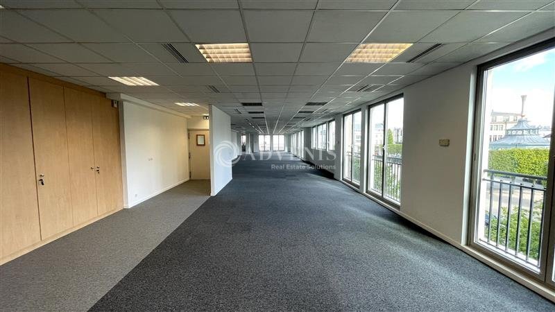 Office in Chessy for lease Interior Photo- Image 1 of 13