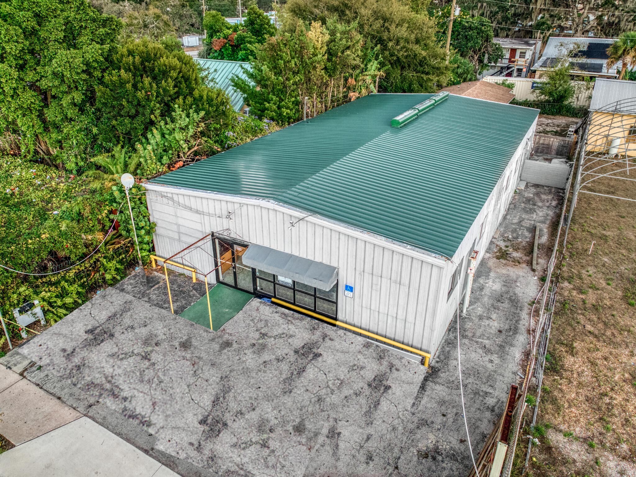 408 N Ridgewood Dr, Sebring, FL for lease Primary Photo- Image 1 of 14