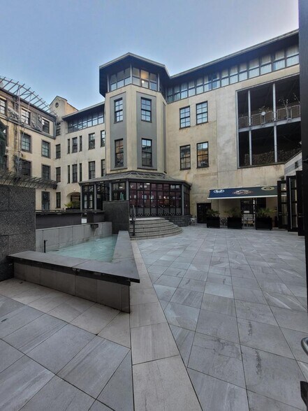168 Ingram St, Glasgow à vendre - Photo du bâtiment - Image 2 de 3