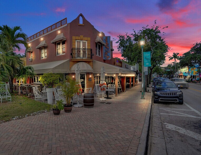 250-290 E Atlantic Ave, Delray Beach, FL à louer - Photo du bâtiment - Image 2 de 9