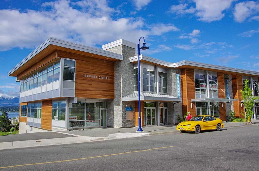 1829 Beaufort Av, Comox, BC à vendre Photo principale- Image 1 de 1