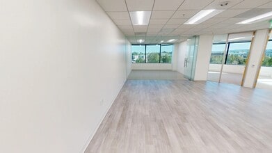 21550 Oxnard St, Woodland Hills, CA à louer Numérisation 3D de Matterport- Image 1 de 2