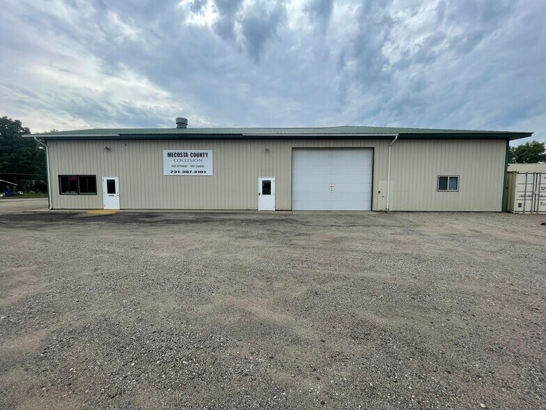 505 N Cass St, Morley, MI à vendre - Photo du bâtiment - Image 2 de 54