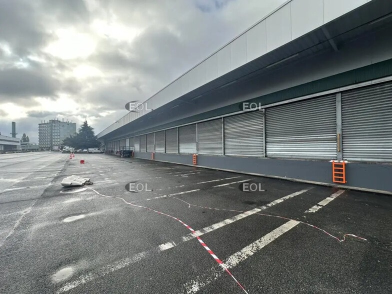 Industrial in Aulnay-sous-Bois for lease - Building Photo - Image 3 of 11