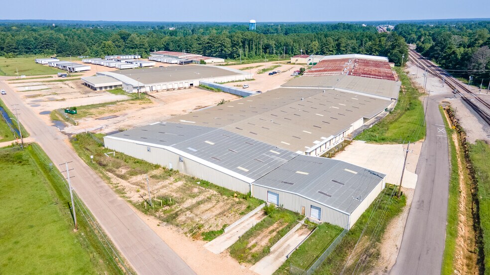 60063 Puckett Dr, Amory, MS à vendre - Photo du bâtiment - Image 2 de 2