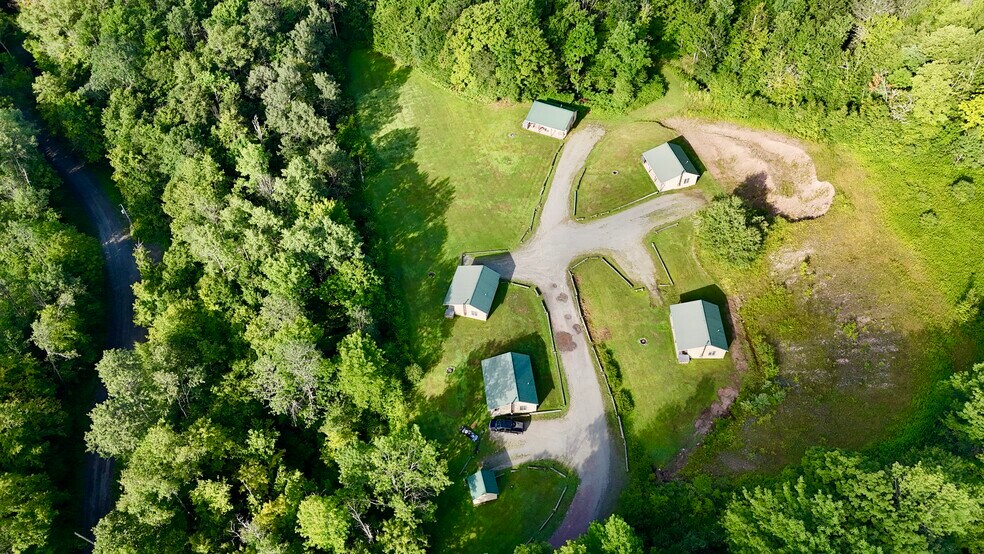 374 Neer Rd, Long Eddy, NY à vendre - Photo du bâtiment - Image 2 de 17