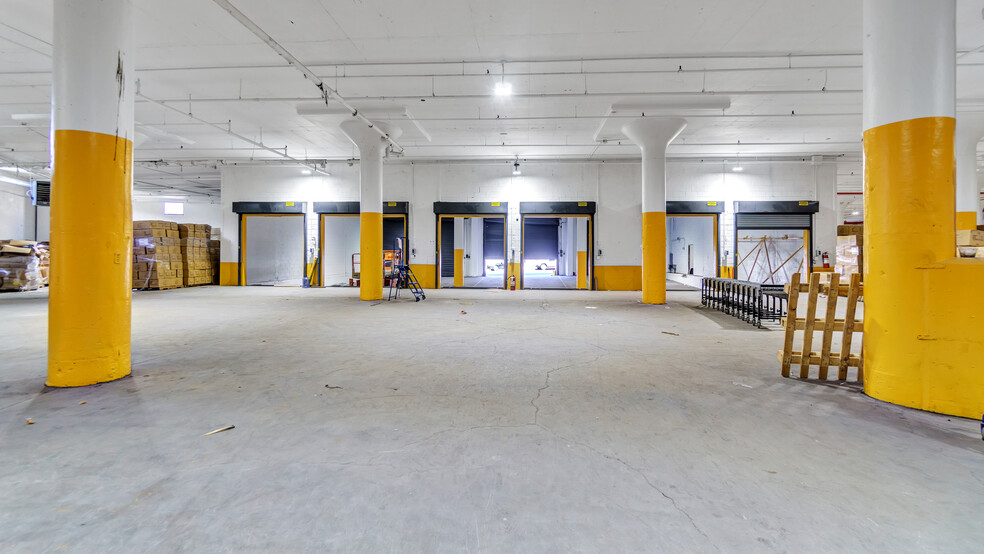 58-30 Grand Ave, Maspeth, NY for lease - Interior Photo - Image 3 of 5