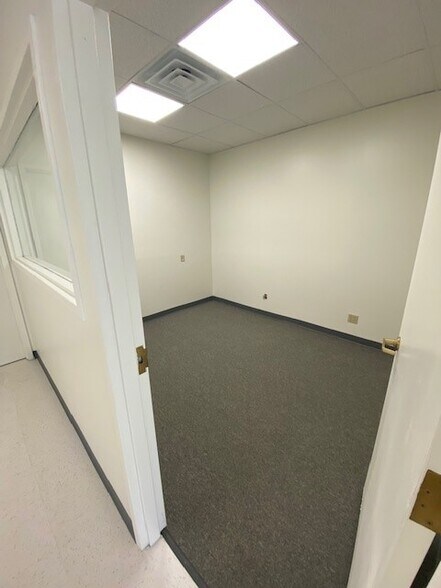11751-11767 W 86th Ter, Lenexa, KS à louer - Photo du bâtiment - Image 3 de 16