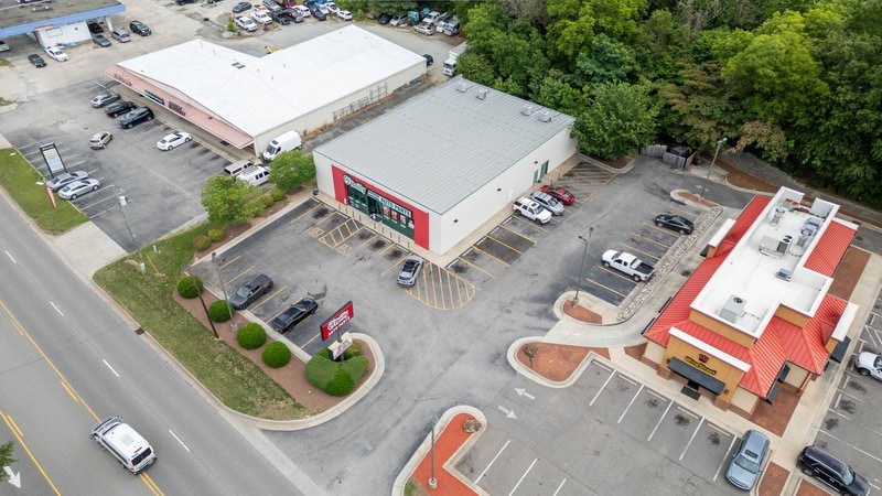 322 S Madison Blvd, Roxboro, NC à vendre - Photo du bâtiment - Image 2 de 7