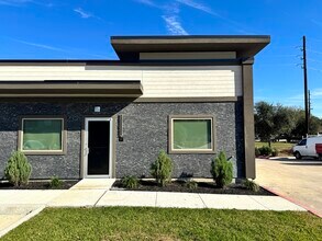 8815 West Rd, Houston, TX for lease Interior Photo- Image 1 of 16