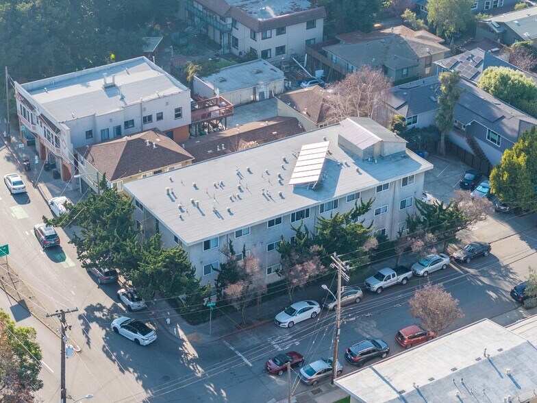 5499 Claremont Ave, Oakland, CA à vendre - Photo du bâtiment - Image 2 de 8