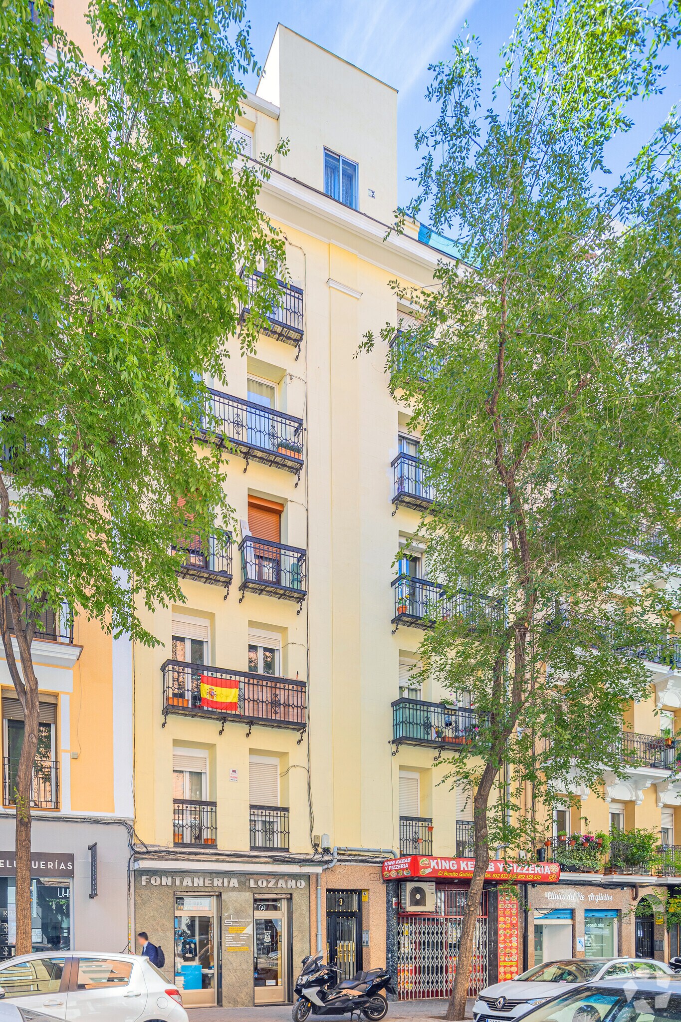 Retail in Madrid, Madrid for lease Primary Photo- Image 1 of 3