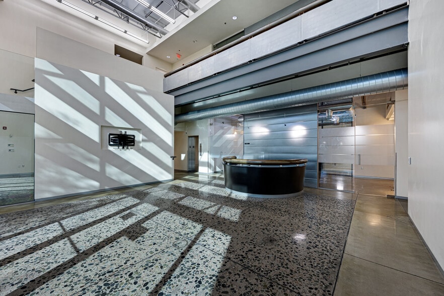 1850 E Riverview Dr, Phoenix, AZ for sale - Building Photo - Image 3 of 22