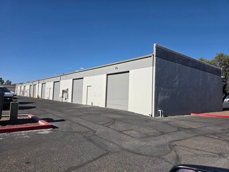 3200 S Dodge Blvd, Tucson, AZ à louer - Photo du bâtiment - Image 3 de 19