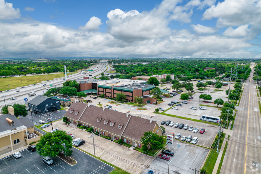 326 S Edmonds Ln, Lewisville, TX à vendre - Aérien - Image 3 de 28