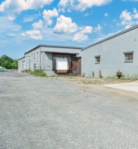 66-68 S Broad St, Westfield, MA à louer - Photo du bâtiment - Image 3 de 6