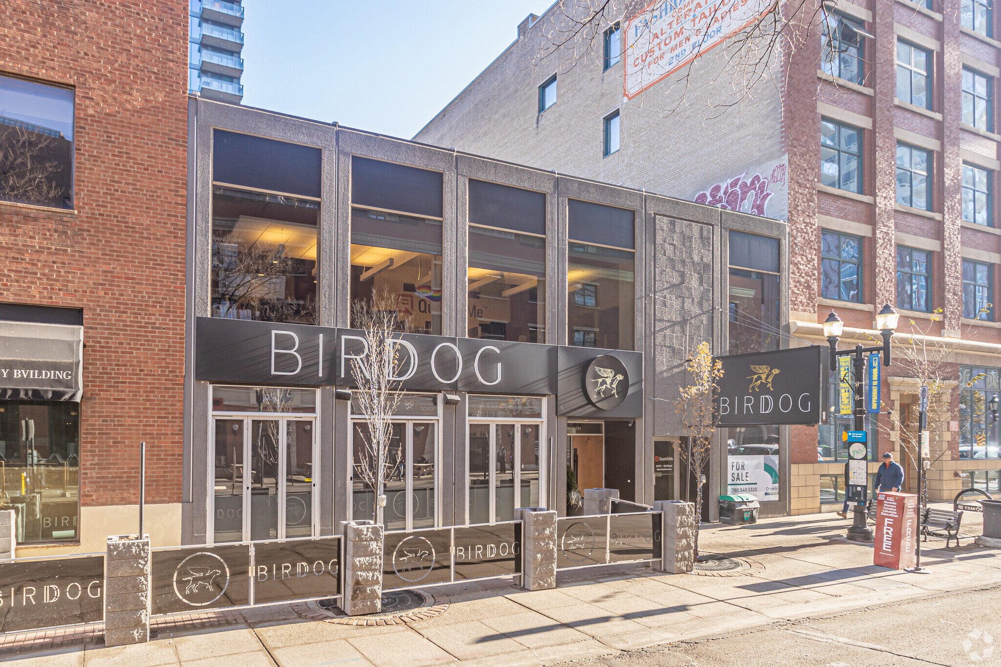 10177 104th St NW, Edmonton, AB à vendre Photo du bâtiment- Image 1 de 1