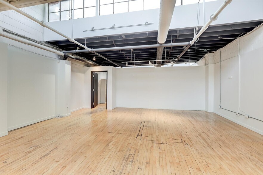 170 Bedford Rd, Toronto, ON à louer - Photo intérieure - Image 3 de 19