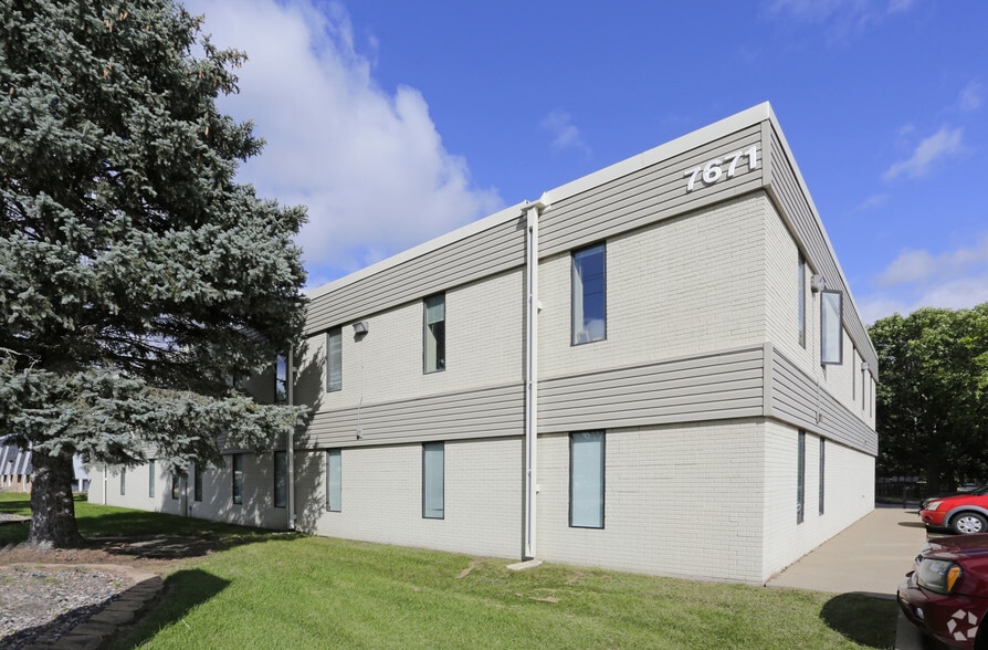 7671 Central Ave NE, Fridley, MN for lease - Building Photo - Image 2 of 15