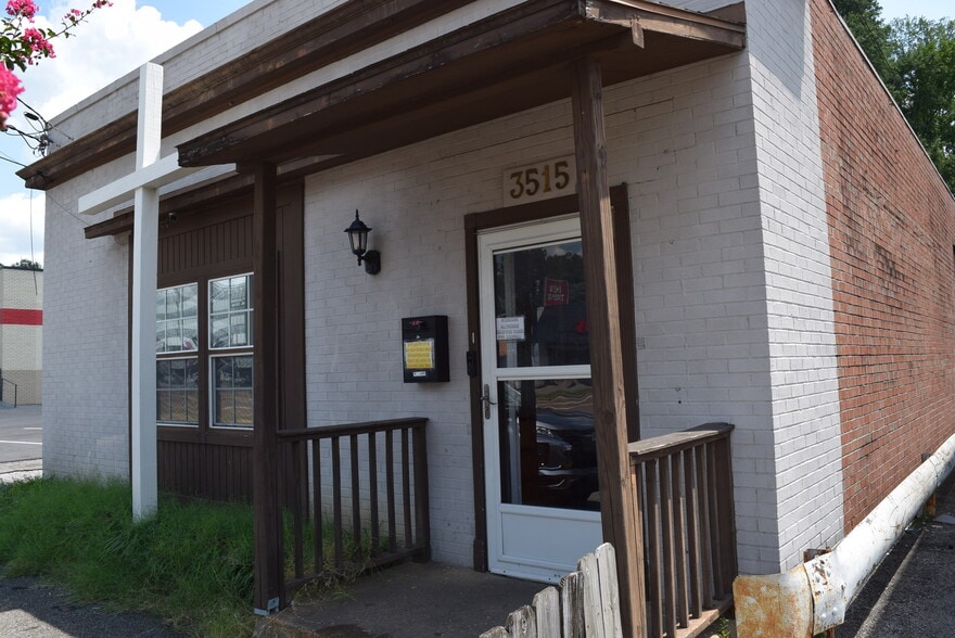 3515 Summer Ave, Memphis, TN for sale - Building Photo - Image 2 of 26