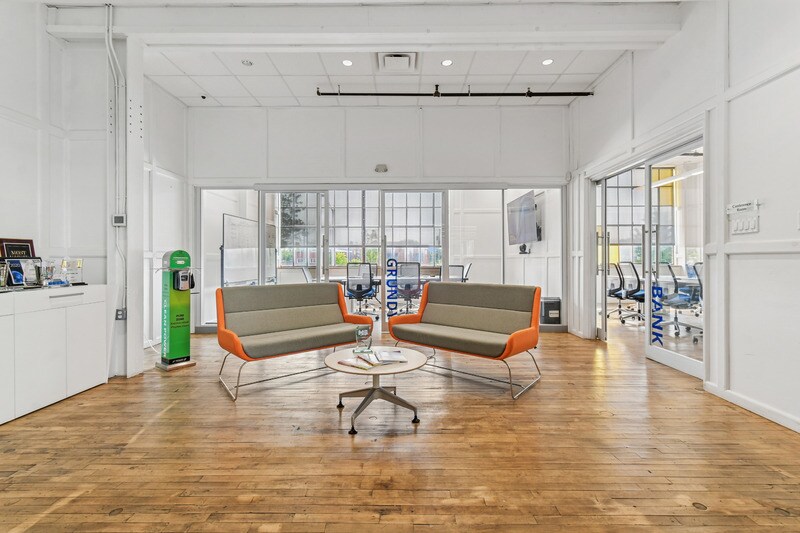 3840 Bank St, Baltimore, MD à vendre - Photo du bâtiment - Image 3 de 14