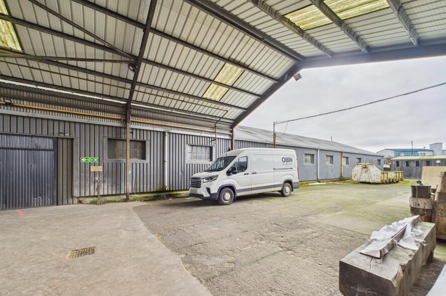169-173 Obins Street, Craigavon à louer - Photo du bâtiment - Image 3 de 5