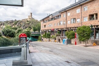 Plus de détails pour Multi-résidentiel à vendre