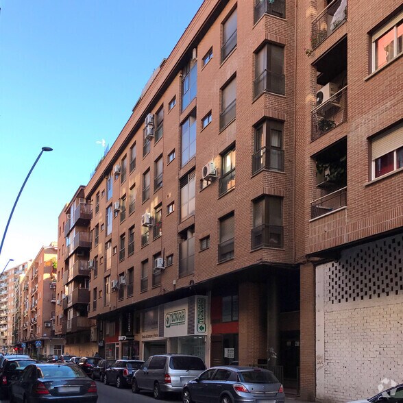 Calle Banderas de Castilla, 37, Talavera de la Reina, Toledo à louer - Photo du bâtiment - Image 3 de 4