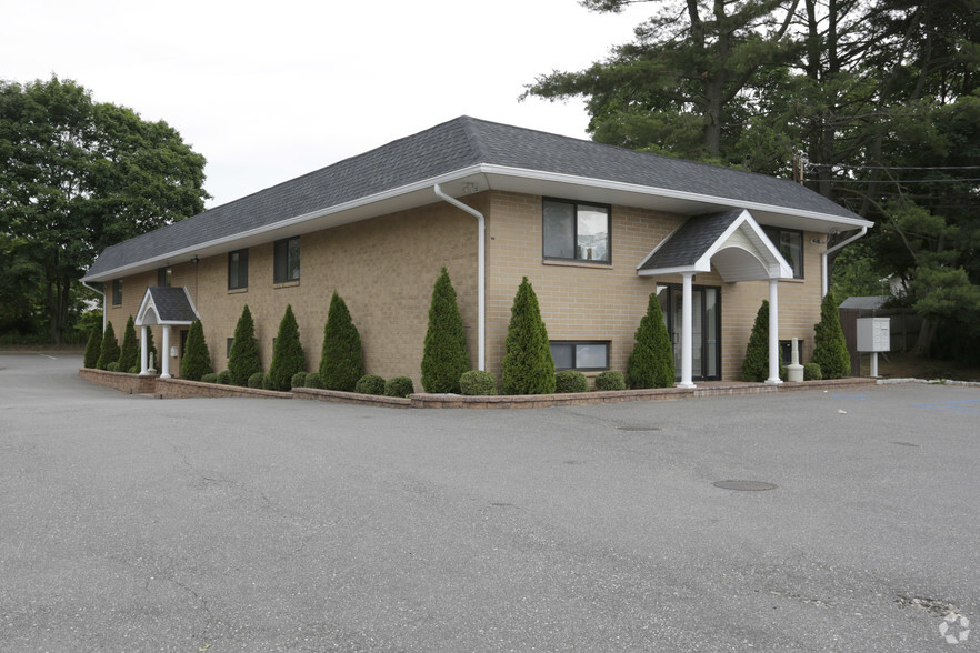 205 Smithtown Blvd, Nesconset, NY for lease - Building Photo - Image 1 of 33