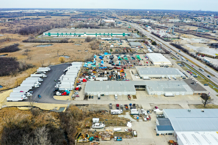 29870 N Skokie Hwy, Lake Bluff, IL for lease - Building Photo - Image 2 of 12