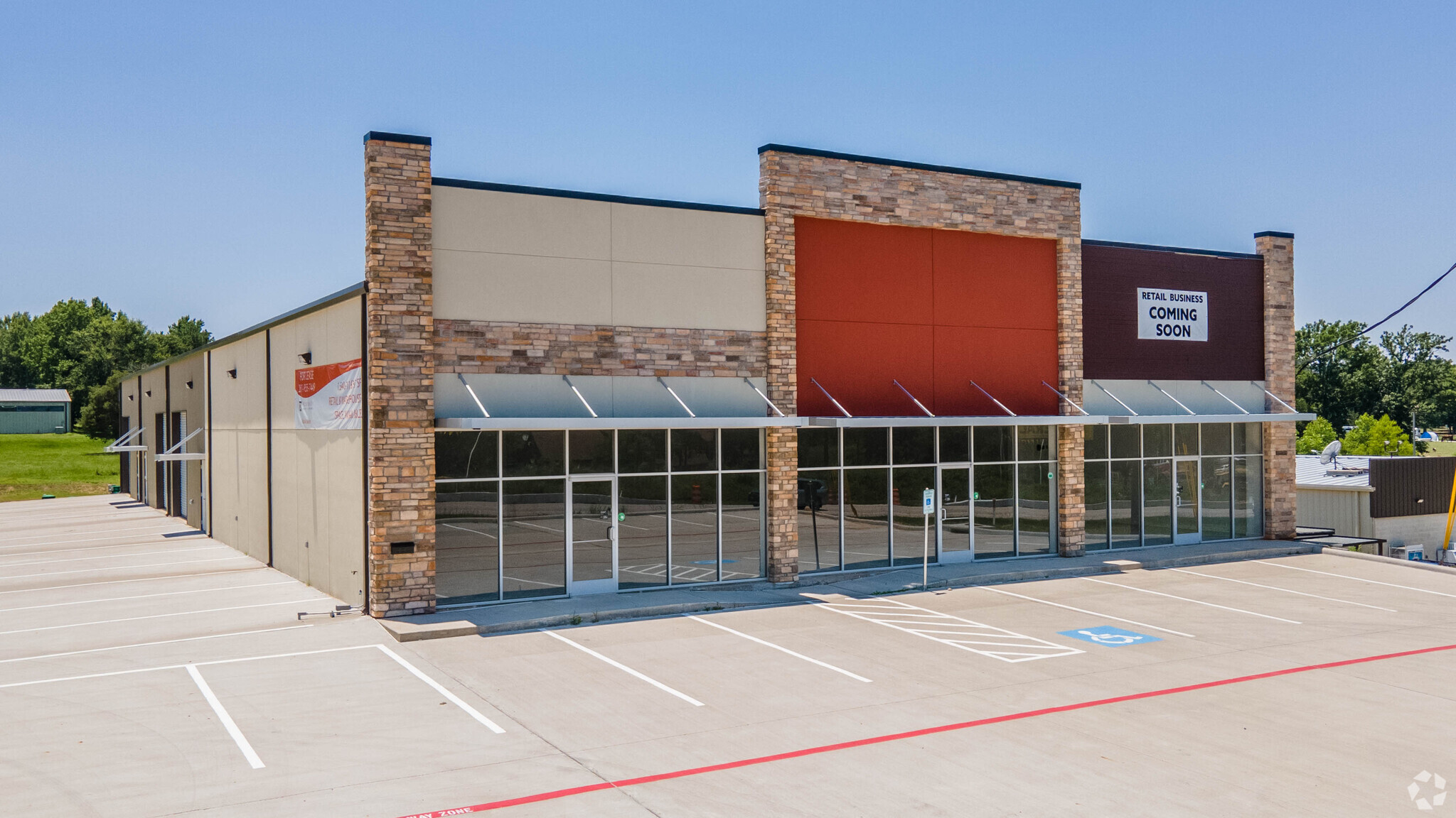 12335 FM 1097 W, Willis, TX for lease Primary Photo- Image 1 of 8