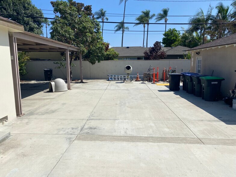 119 N Little Main St, Orange, CA à vendre - Photo du bâtiment - Image 3 de 6