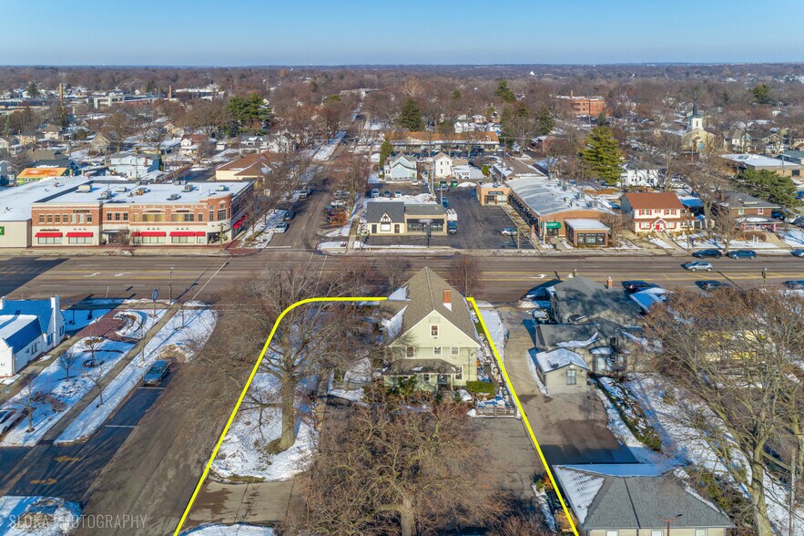 428 W State St, Geneva, IL à vendre - Photo du bâtiment - Image 3 de 10
