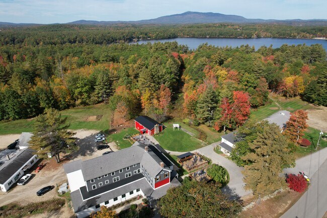 Plus de détails pour 247 Woodbound Rd, Rindge, NH - Services hôteliers à vendre