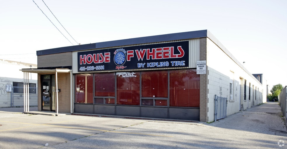 234 Norseman St, Toronto, ON for lease - Building Photo - Image 2 of 2
