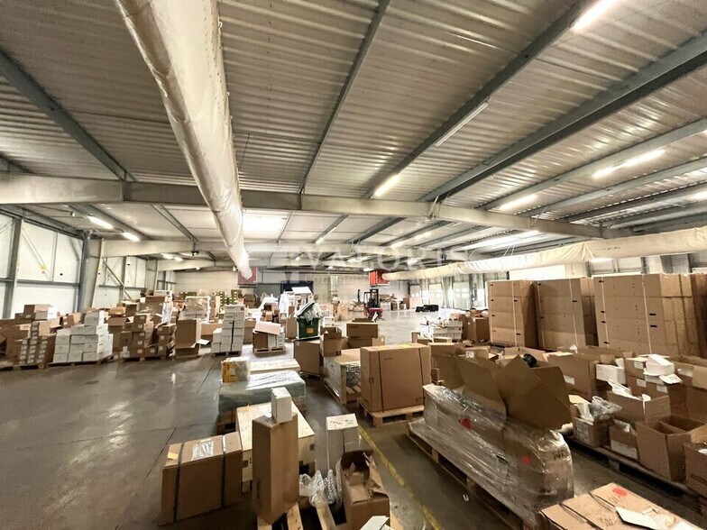 Chemin Du Barret, Châteaurenard for lease - Interior Photo - Image 2 of 14