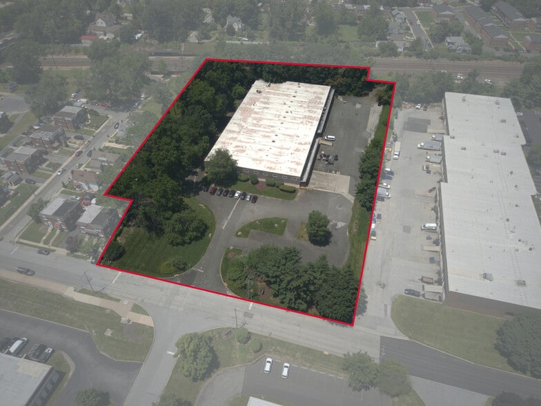 300 Elmwood Ave, Sharon Hill, PA for sale - Building Photo - Image 3 of 8