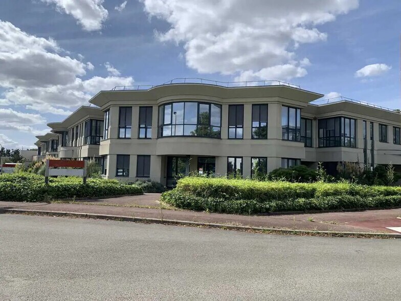 Flex dans Créteil à louer - Photo du bâtiment - Image 1 de 8