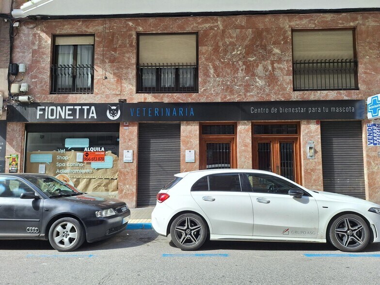 Commerce de détail dans Elche, Alicante à louer - Photo du bâtiment - Image 1 de 11