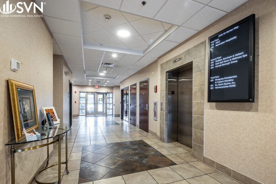 2452 Sir Barton Way, Lexington, KY for lease - Interior Photo - Image 3 of 14