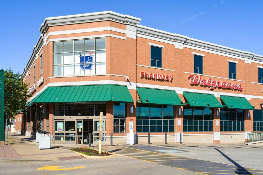 133 W 8th Ave, Homestead, PA for lease - Primary Photo - Image 1 of 20