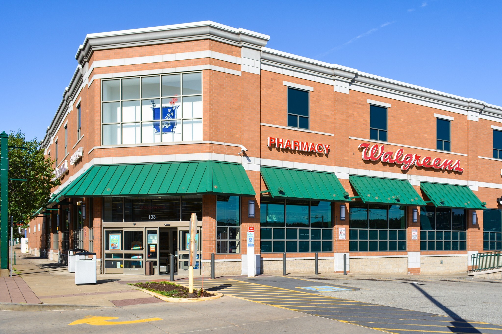 133 W 8th Ave, Homestead, PA à louer Photo principale- Image 1 de 21