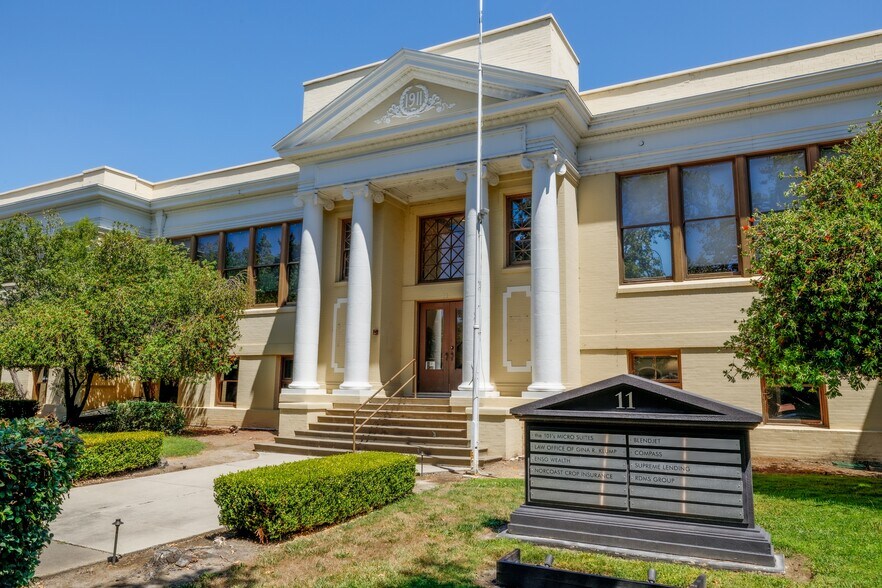 11 5th St, Petaluma, CA à louer - Photo du bâtiment - Image 2 de 14